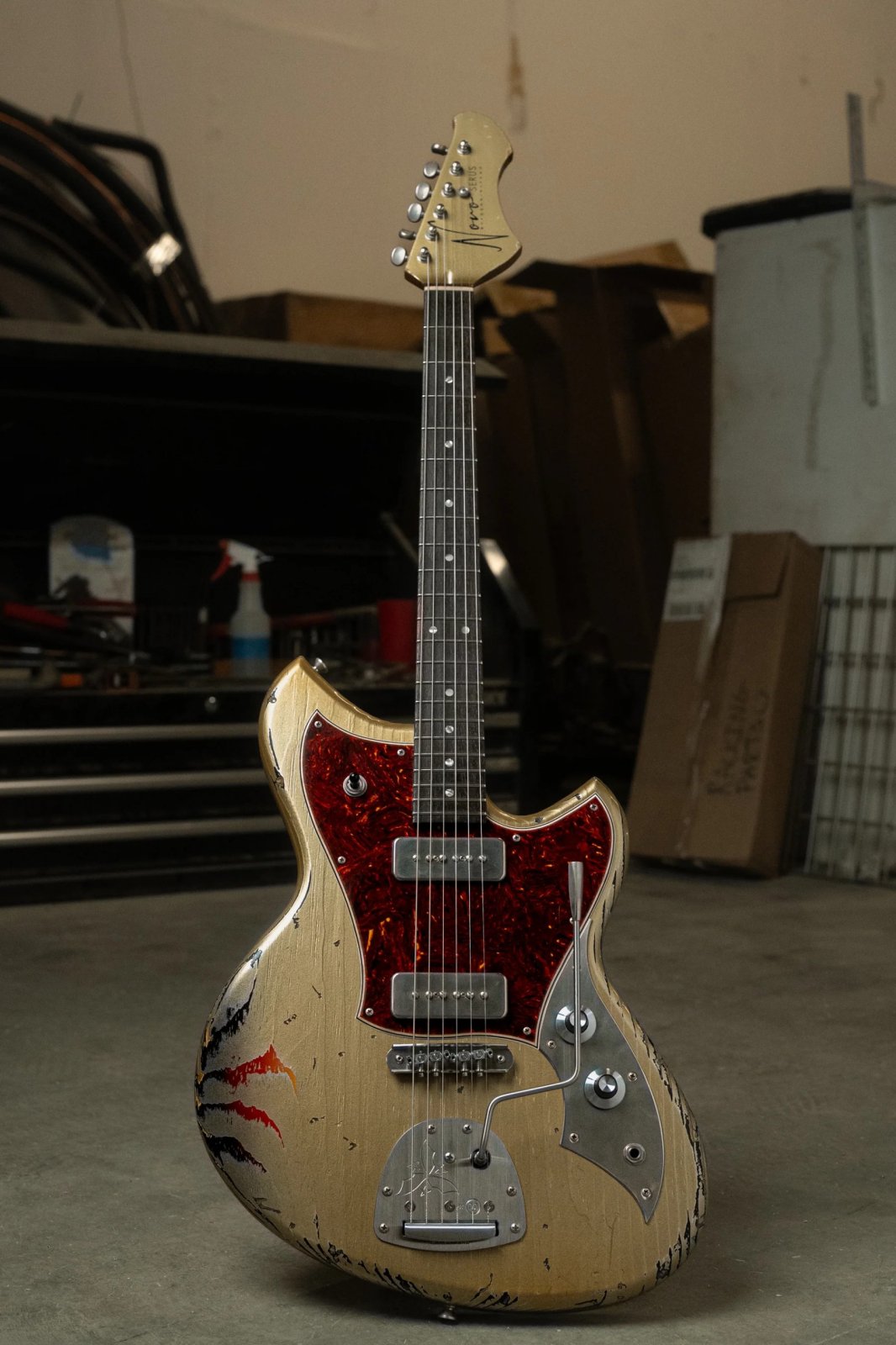 Novos Guitars Dealer Ltd. Serus J - Shoreline Gold over '64 3-Tone Burst — photo 1